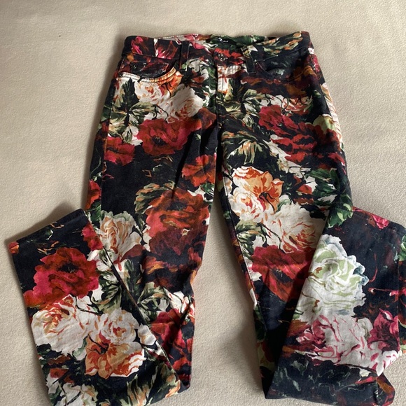 7 For All Mankind Denim - High waisted skinny, jean floral print.